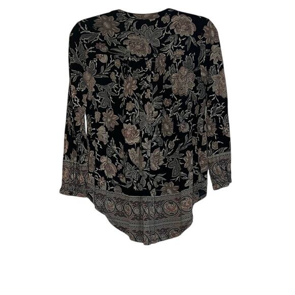 Black Floral Flowy Vneck Top M - Picture 3 of 3